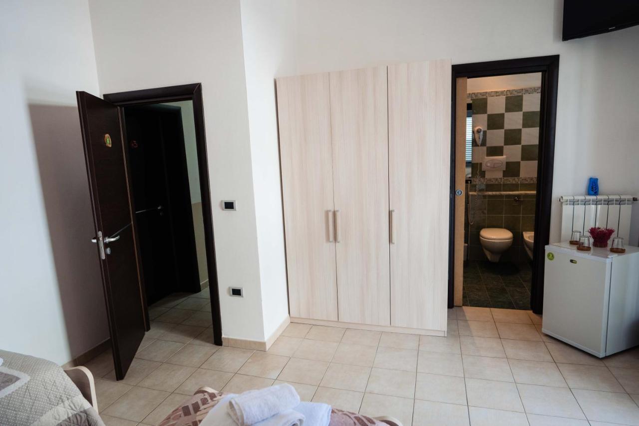 B&B Dell'Infopoint-La Via Silente Castelnuovo Cilento Экстерьер фото