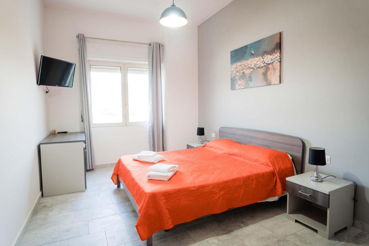 B&B Dell'Infopoint-La Via Silente Castelnuovo Cilento Экстерьер фото
