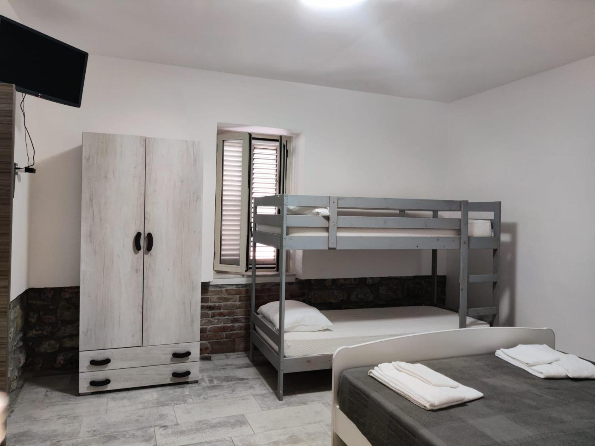 B&B Dell'Infopoint-La Via Silente Castelnuovo Cilento Экстерьер фото